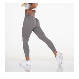 NVGTN Light Grey Solid Seamless Leggings NWT